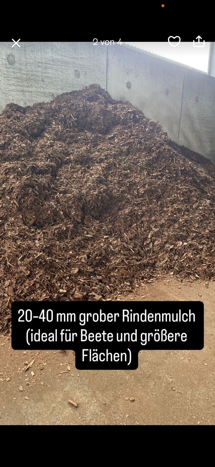 Grober Rindenmulch in der Körnung 20 bis 40 Millimeter
